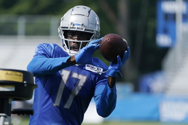 Receiver strapped Lions waive injured Denzel Mims and sign former